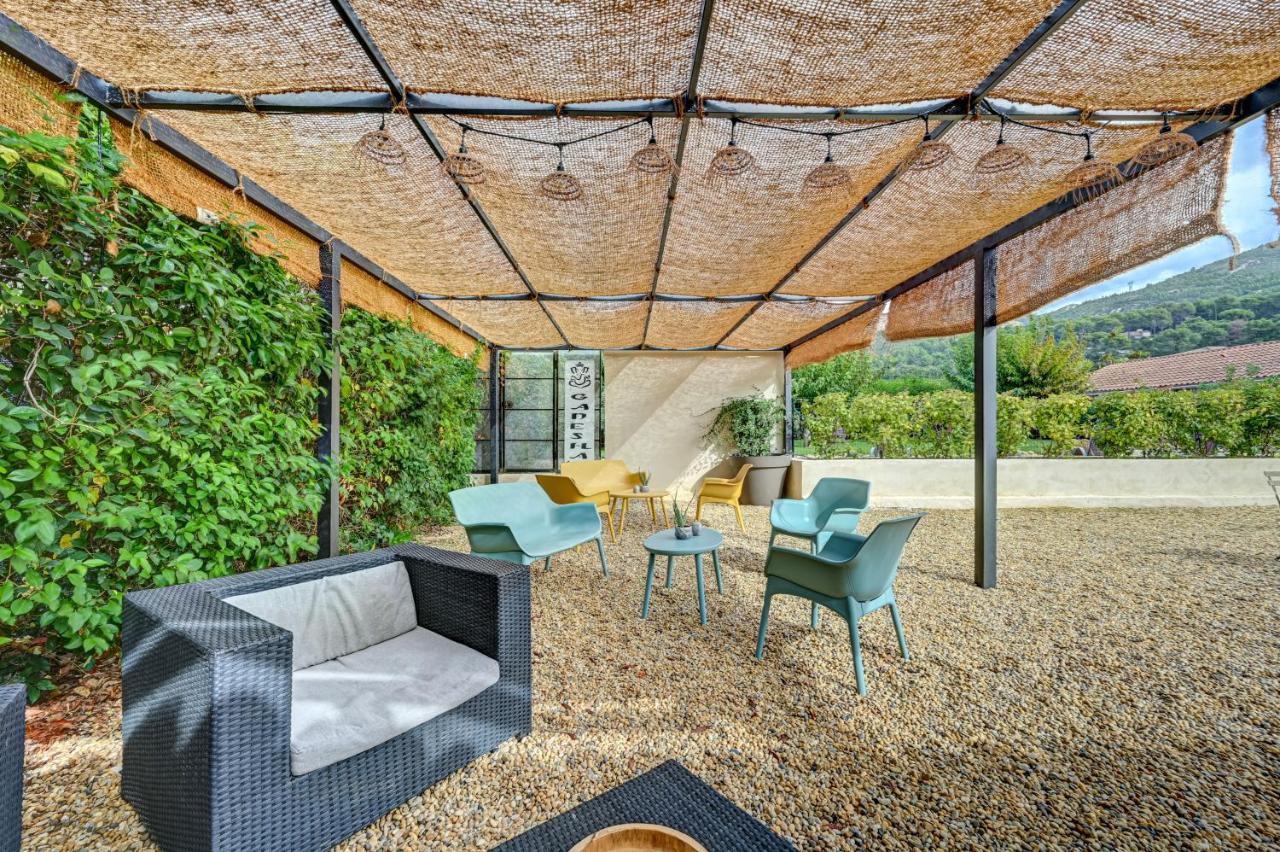Le Provence Hotell Gémenos Exteriör bild
